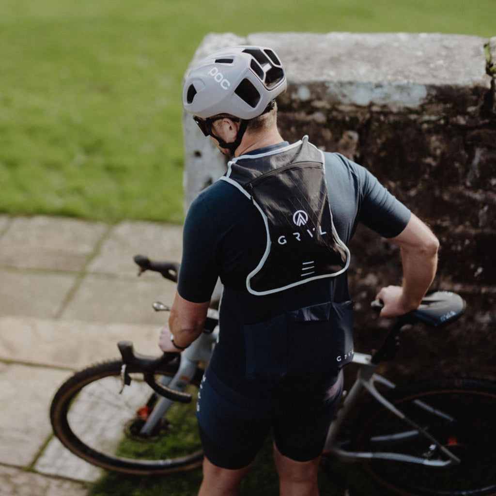 gravel cyclist water hydration pack | grvl