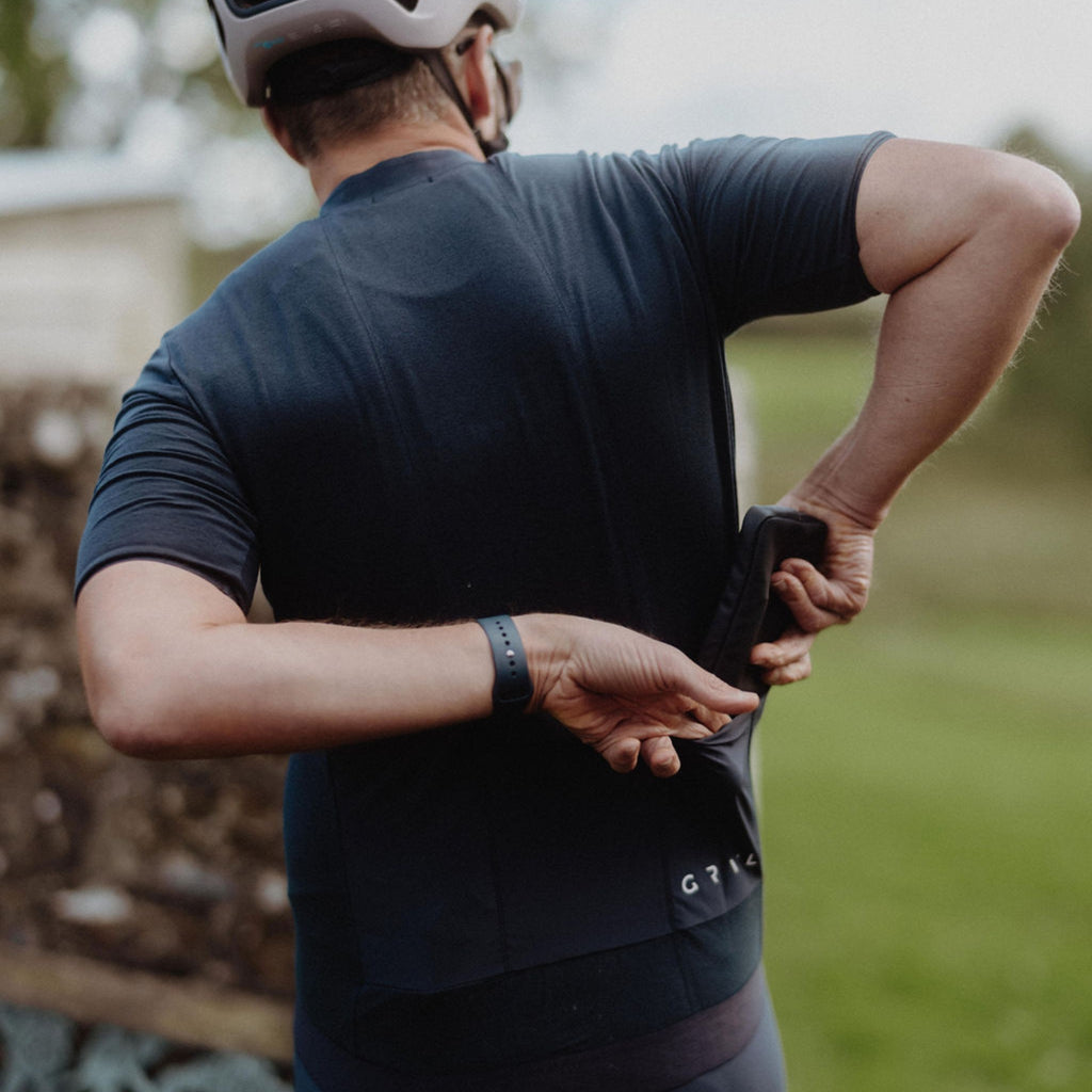 Merino bike jerseys hidden pocket right navy | GRVL