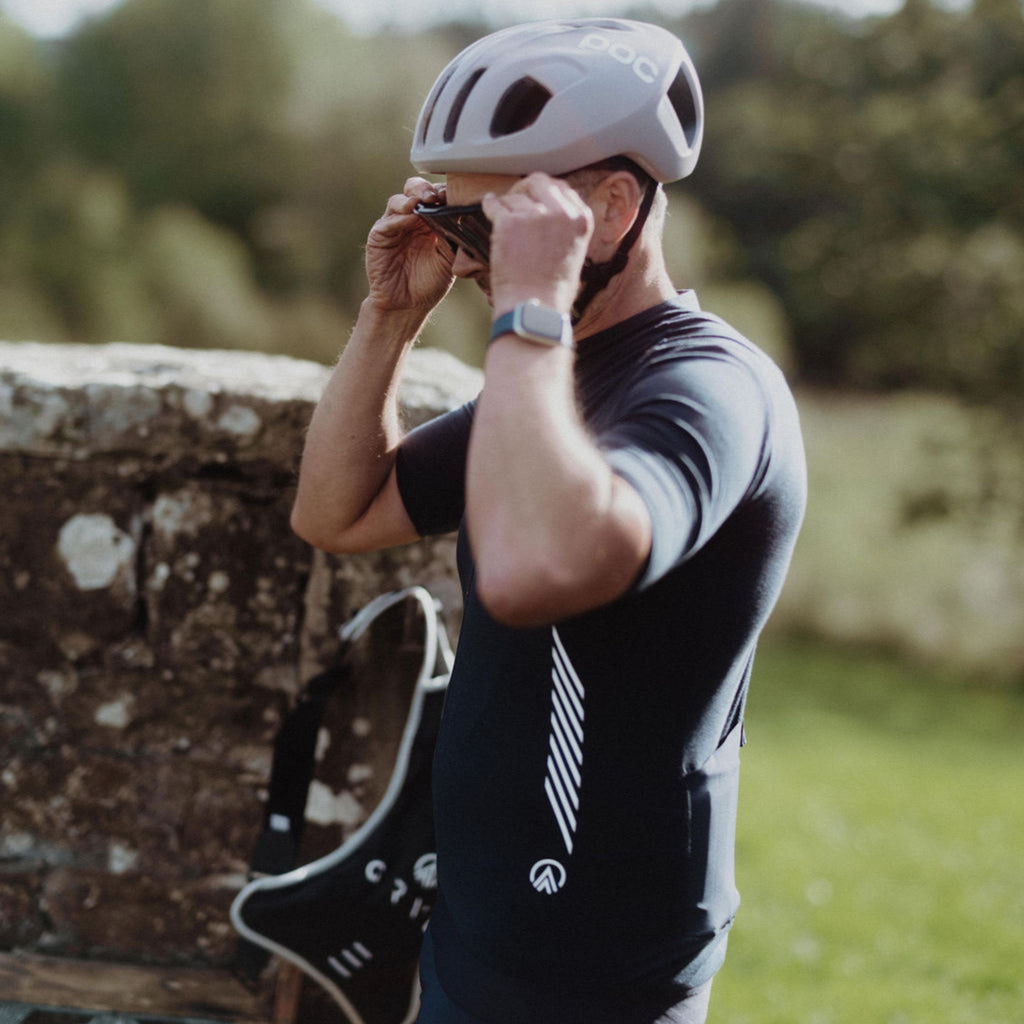 Merino wool cycling jerseys Navy sideways | GRVL