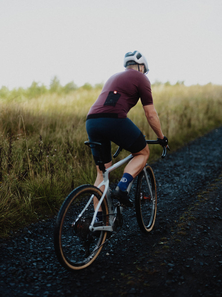 gravel cycling socks navy | grvl