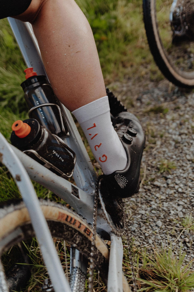 gravel cycling socks white | grvl