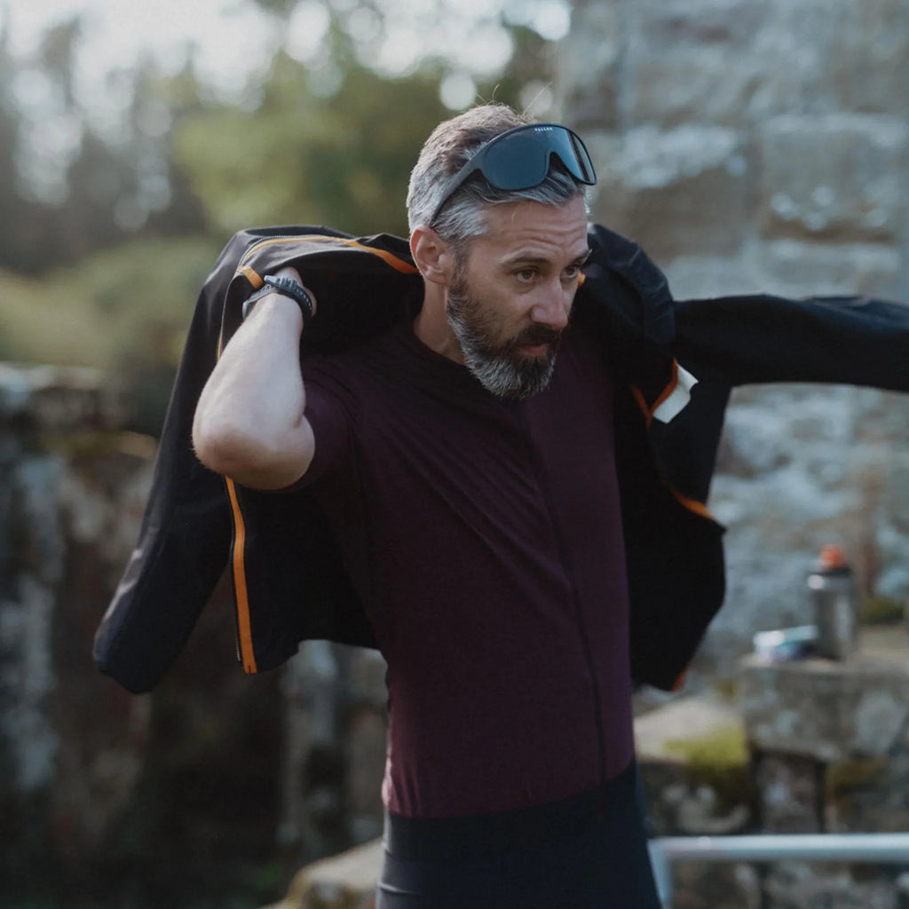 reflective cycling jacket black | Grvl